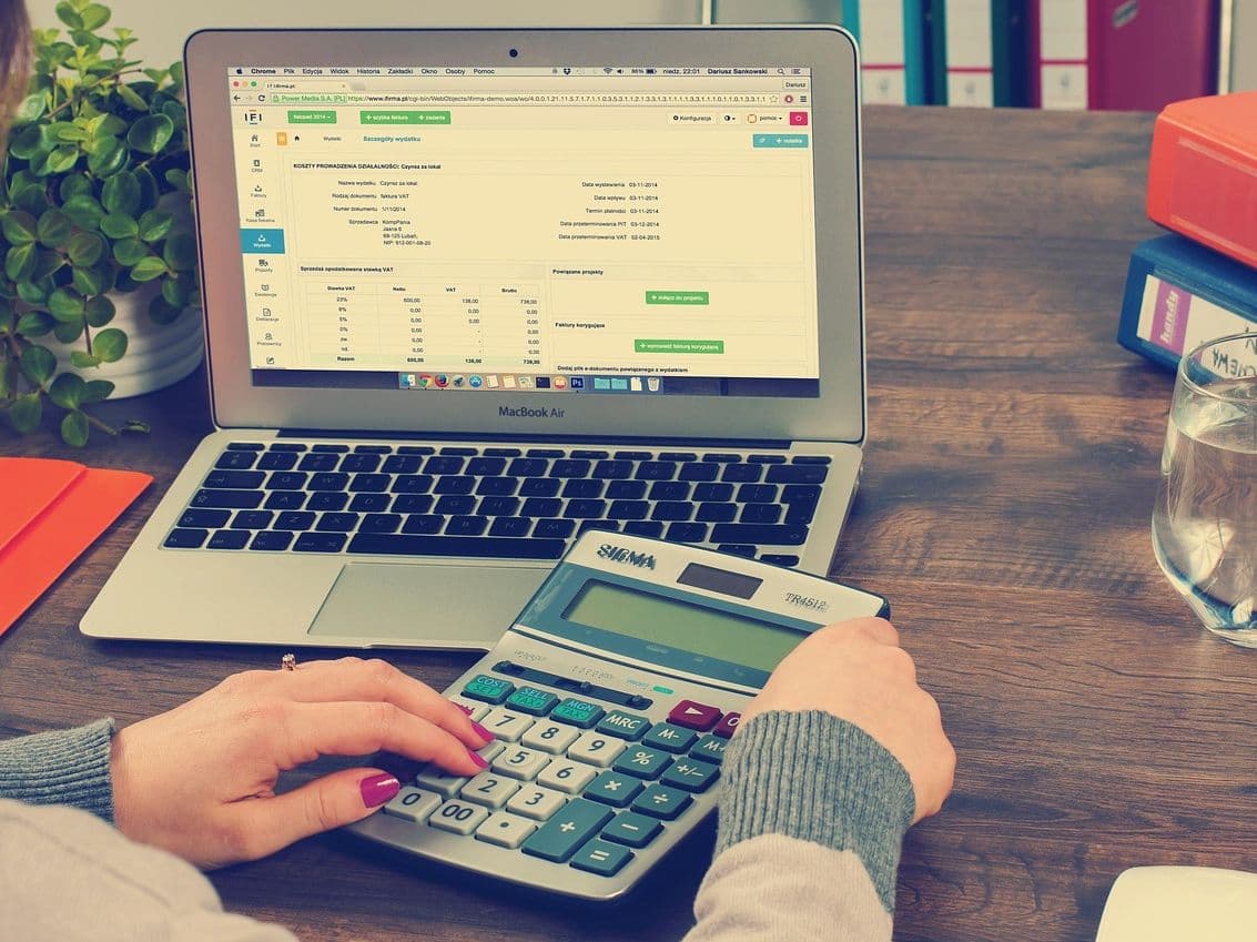 MYOB vs QuickBooks accounting software comparison for Australian businesses